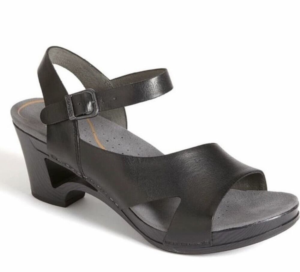 ✨Dansko Women's Tasha Black Sz 39 Sandals✨